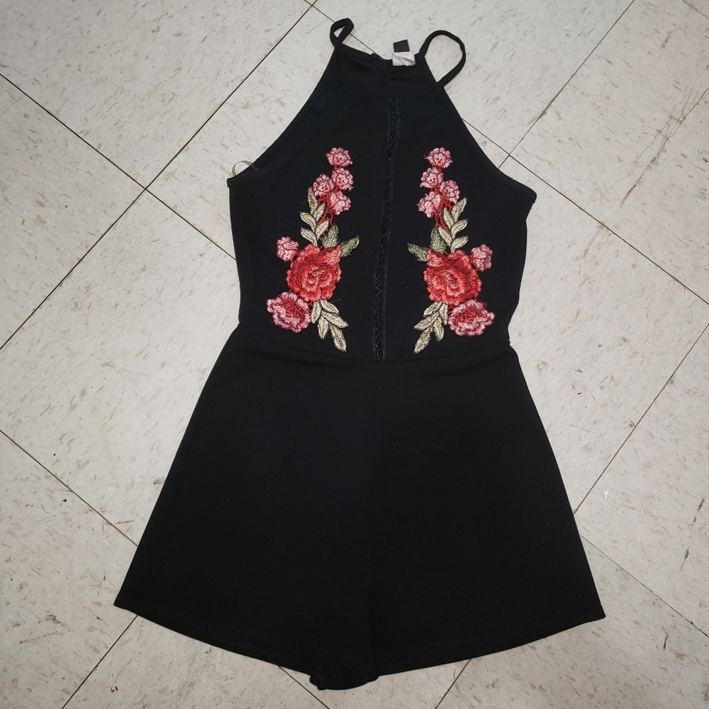 ♡♡USED♡♡ Floral Romper